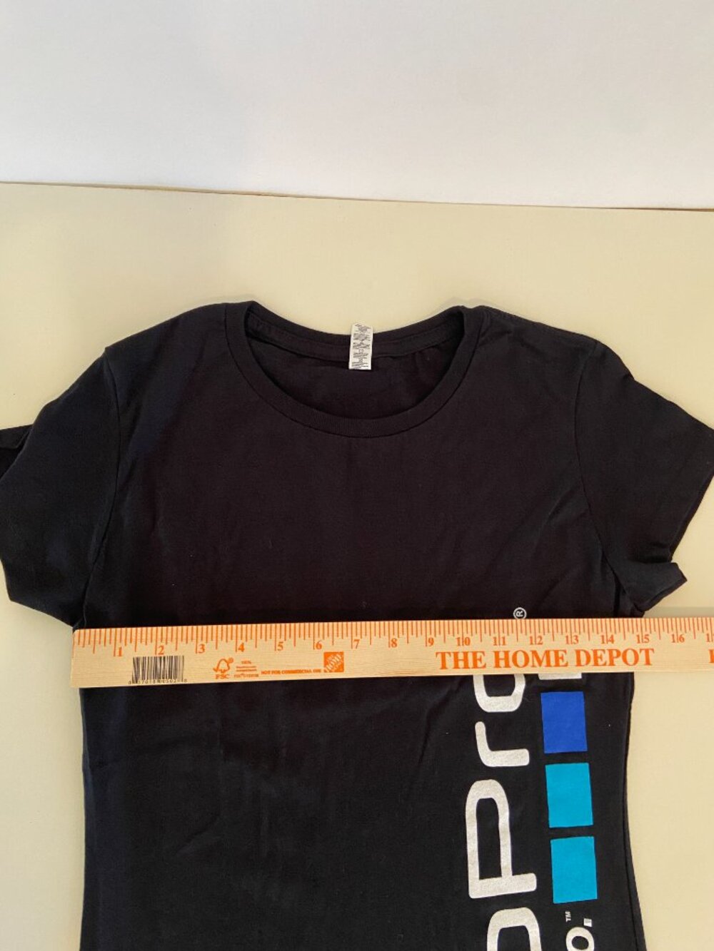 GoPro "Be a HERO." Vertical Logo Graphic T-Shirt - Black (Women's L) - Picture 4 of 7